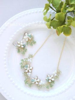 画像1: 小花と葉の囁きNEW　ネックレス／ピアス（またはイヤリング）
