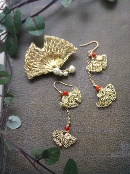 画像2: ginkgo leafのピアス(イヤリング) (2)